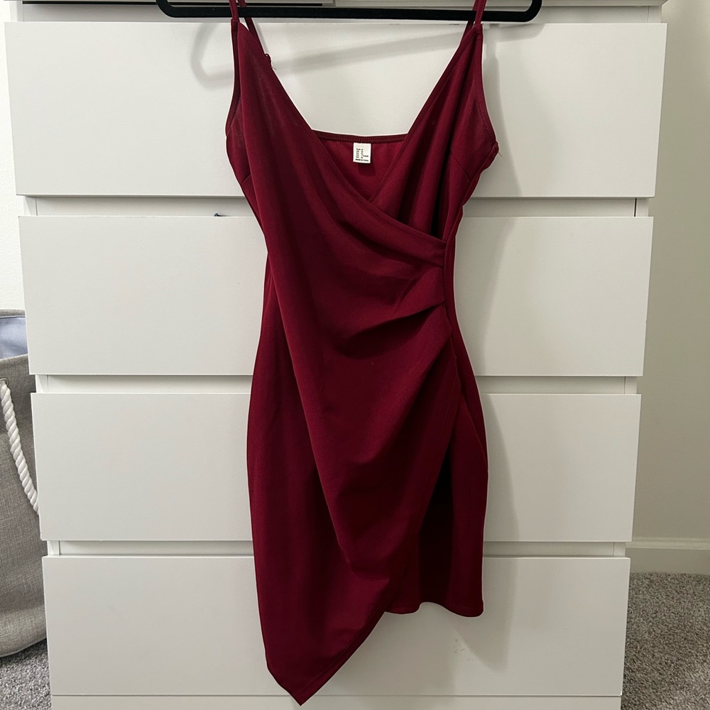 maroon date party dress!